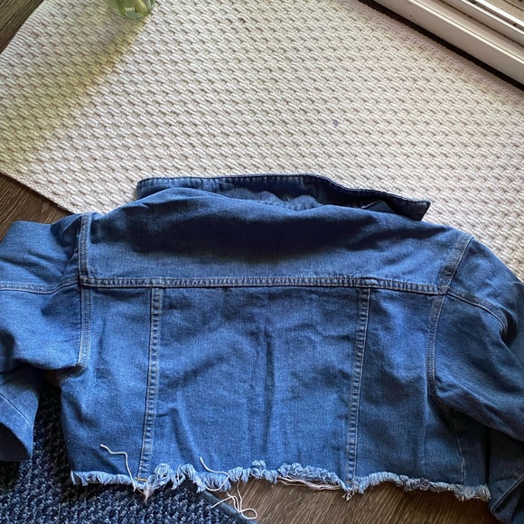 Cropped Denim Jacket - Picture 3 of 3